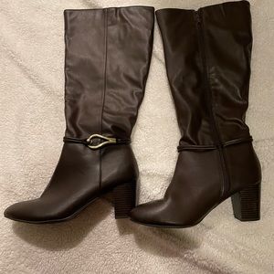 🐥3/$15 Dexflex Comfort Women’s Brown Boots !